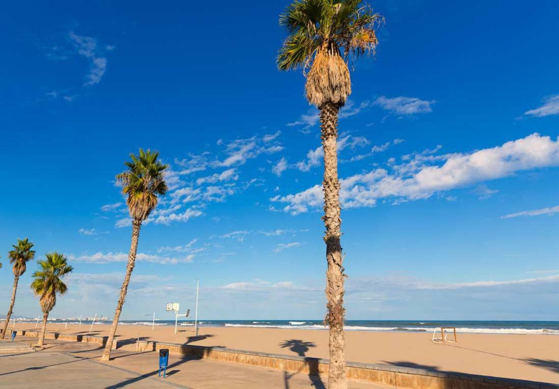 Loft By The Beach Valencia Bagian luar foto